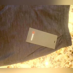 Lululemon pace breaker short lined 9” Men’s Medium